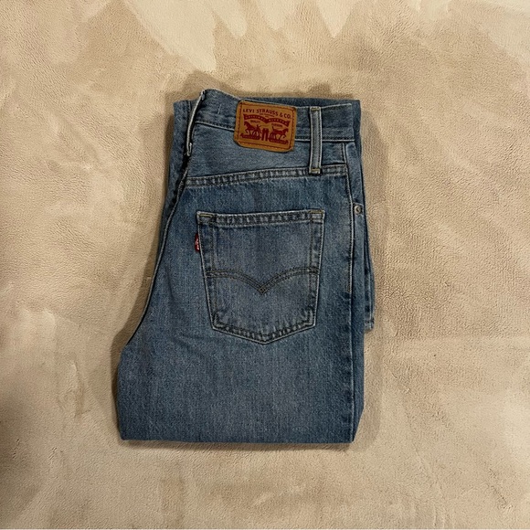 Women Levi’s jeans -94 Baggy size 24. - Picture 2 of 7